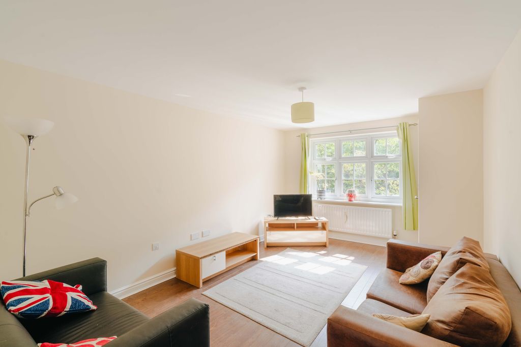 Property photo 2 of 14 14