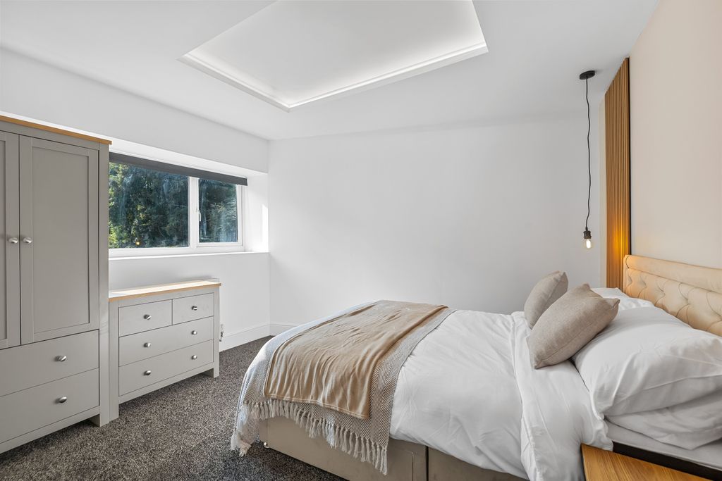 Property photo 2 of 9 0065