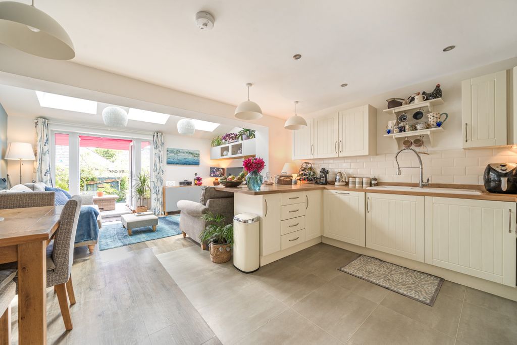 Property photo 3 of 36 1330992-10-688A3B7442Df3