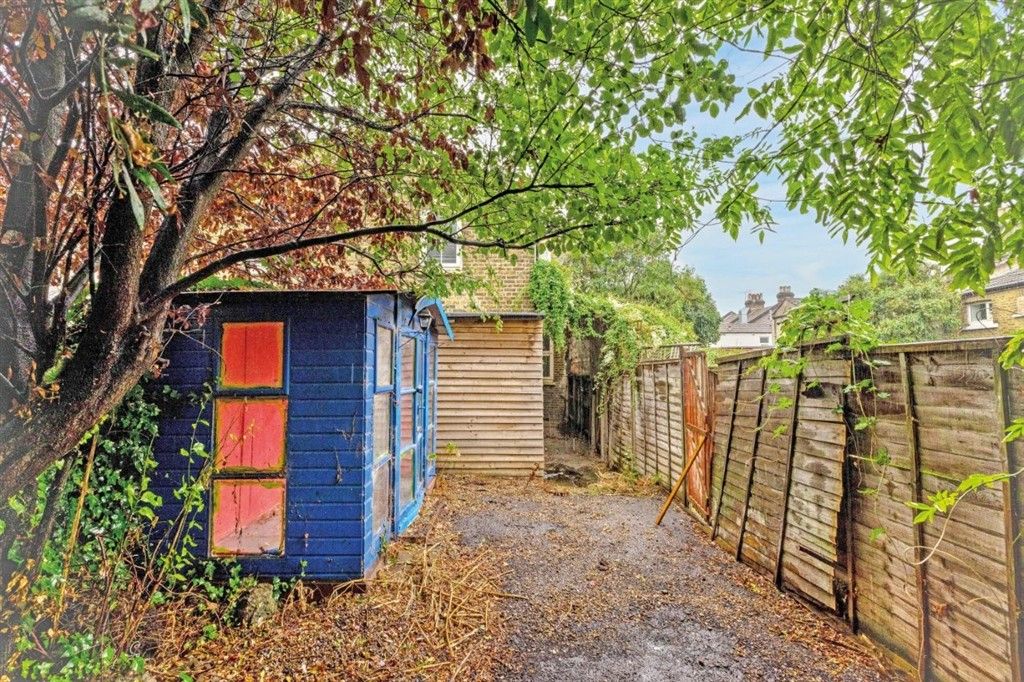 Property photo 2 of 5