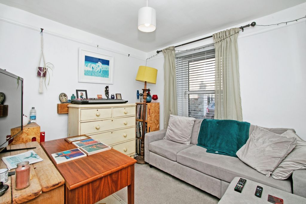 Property photo 2 of 15 Photography