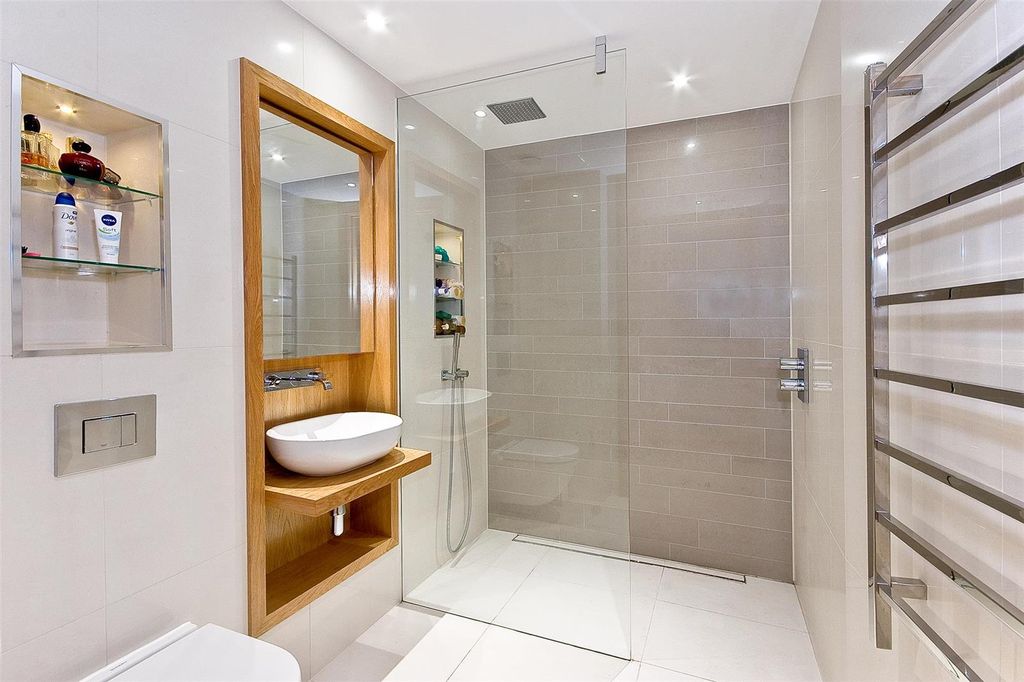 Property photo 3 of 6 Shower Room