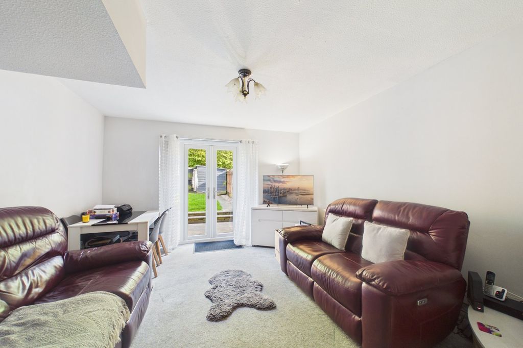 Property photo 3 of 7 Picture No. 05