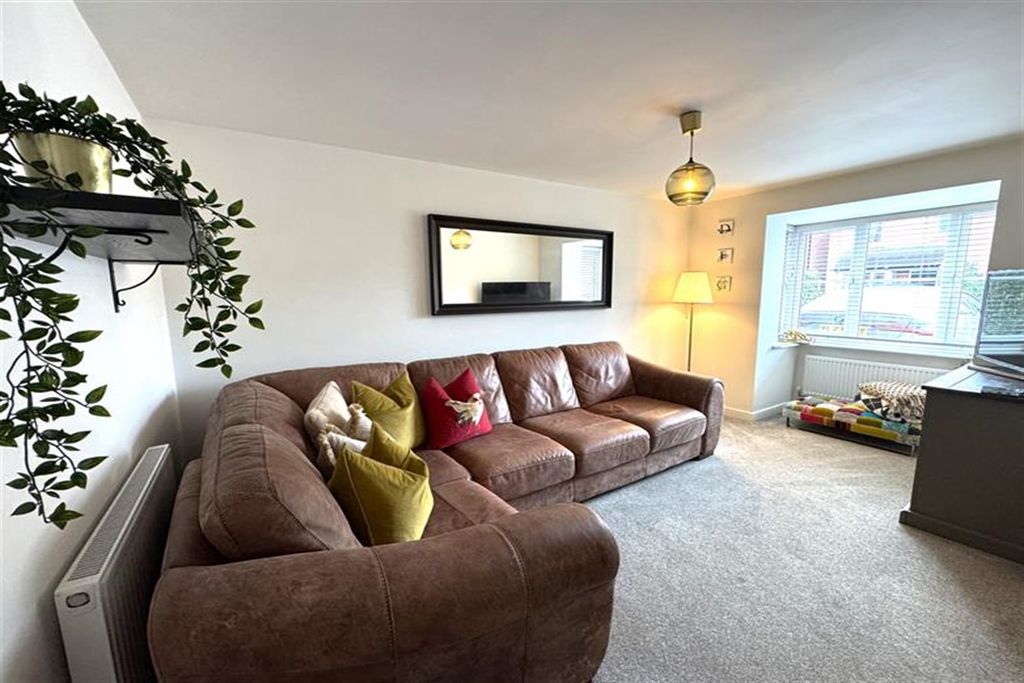 Property photo 3 of 15 (Main)