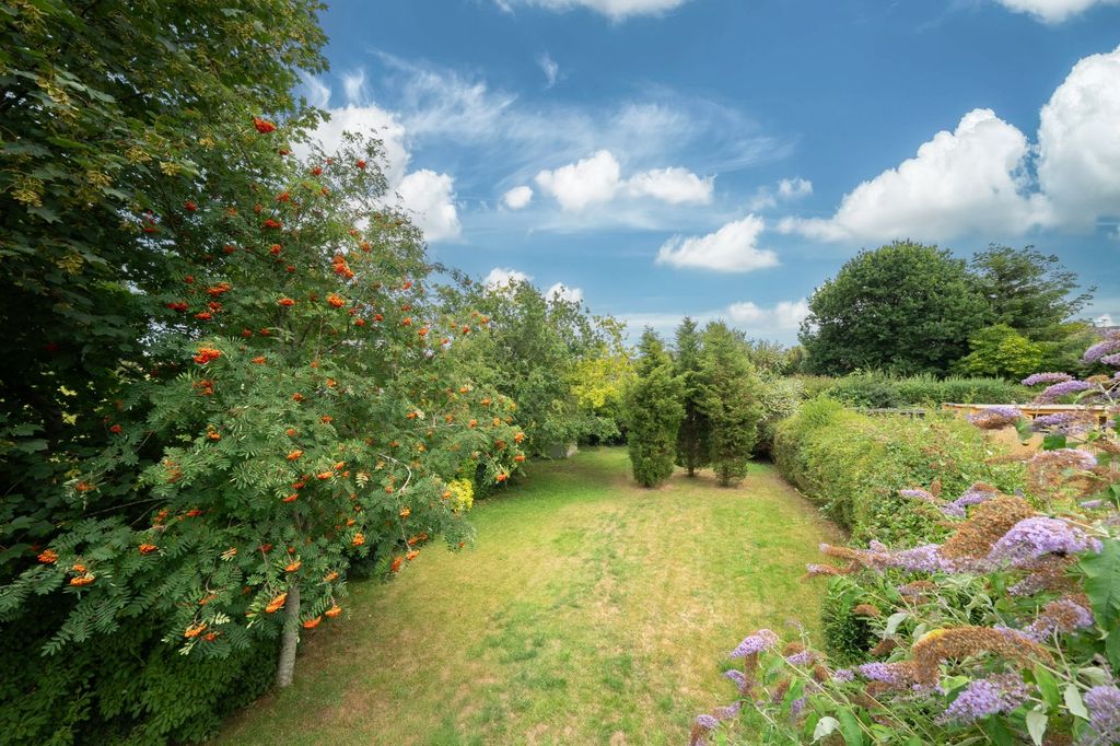 Property photo 2 of 10 Garden