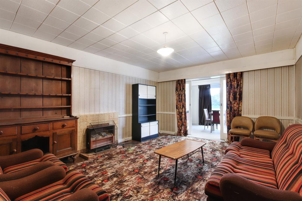 Property photo 3 of 16 63288_010.Jpg