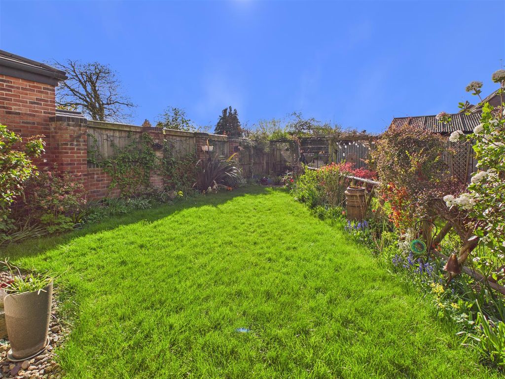 Property photo 3 of 12 Outside