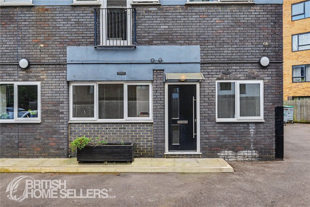 Property photo 1 of 9 Picture No. 06