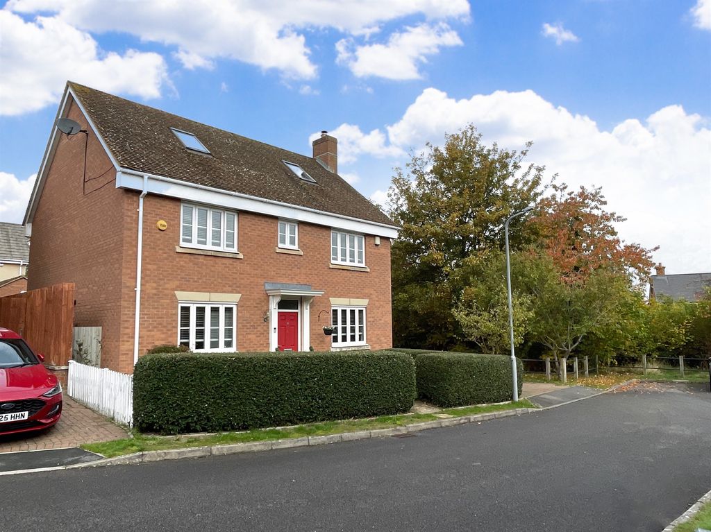 Property photo 1 of 23