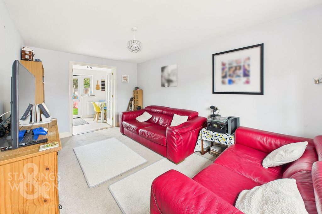 Property photo 3 of 21