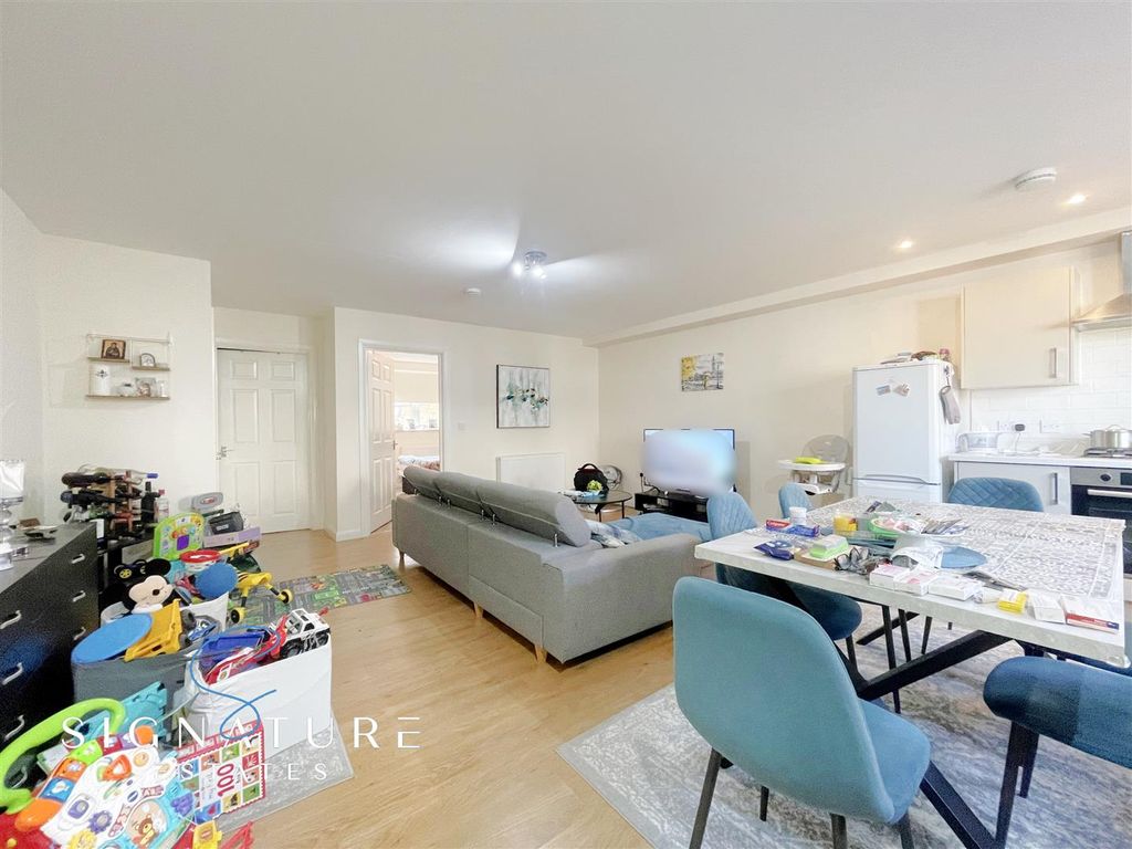 Property photo 2 of 6 DC06.Png