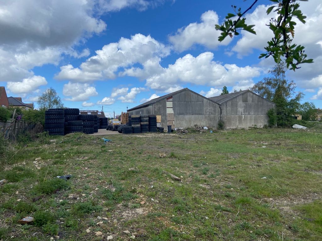 Property photo 1 of 4