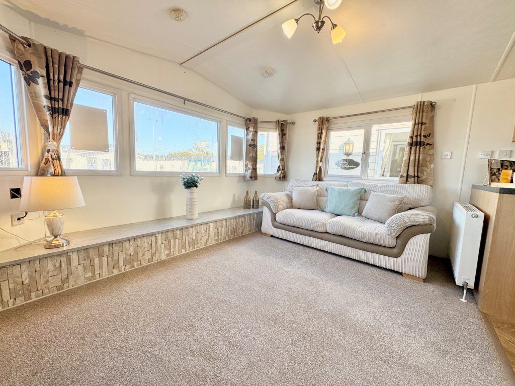 Property photo 1 of 8 Delta Sapphire 2017 Stf0000624 148054243.Jpeg