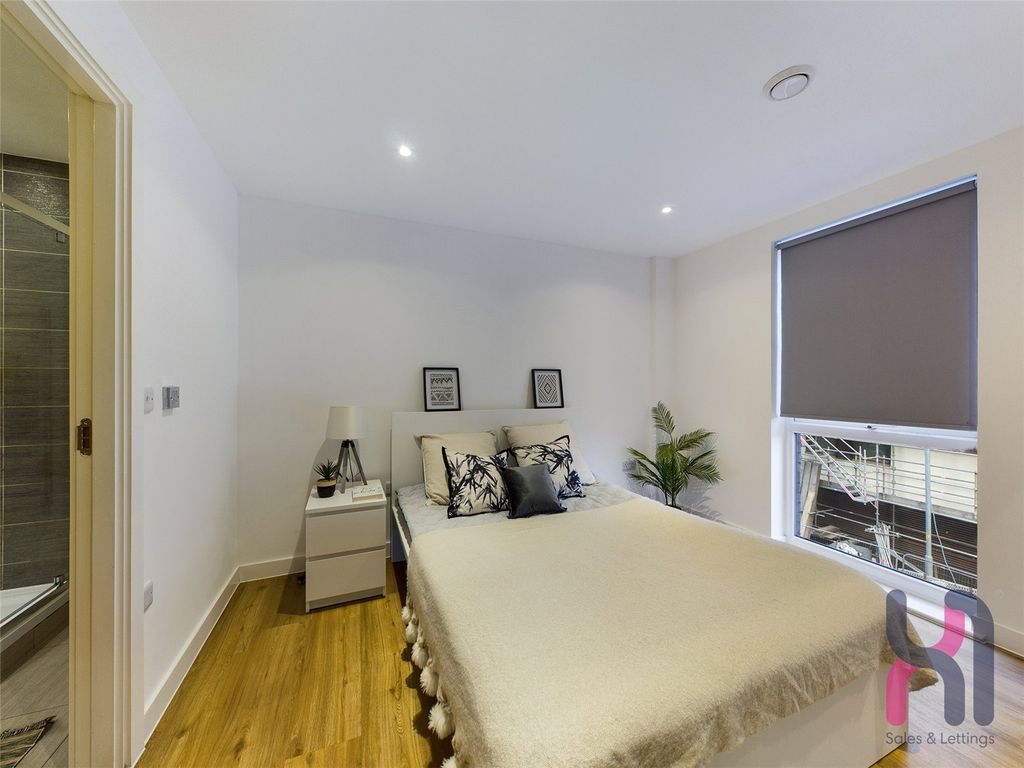 Property photo 3 of 8 Picture No. 29
