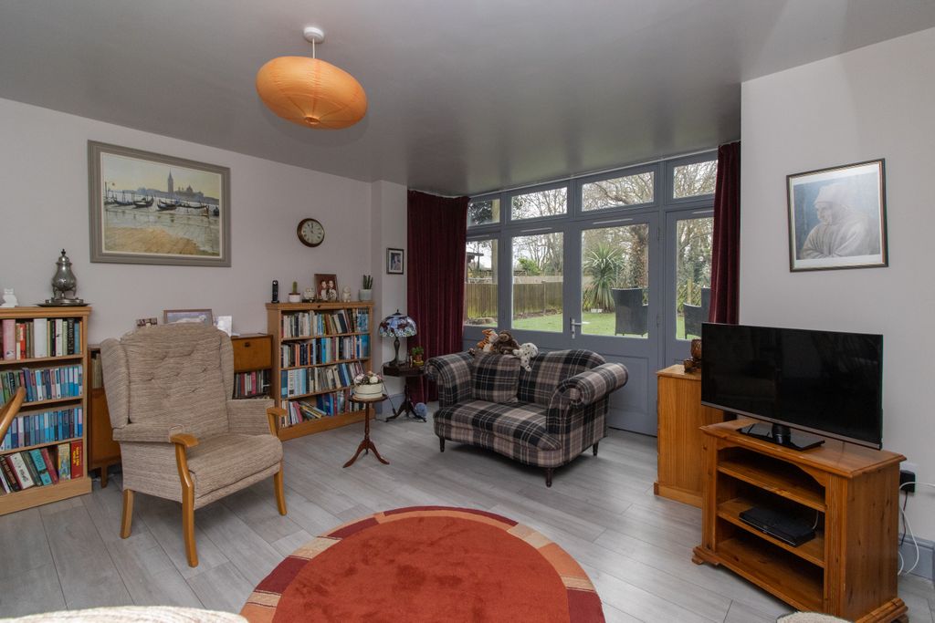 Property photo 2 of 13 Picture 2