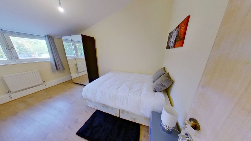 Property photo 1 of 1 Room