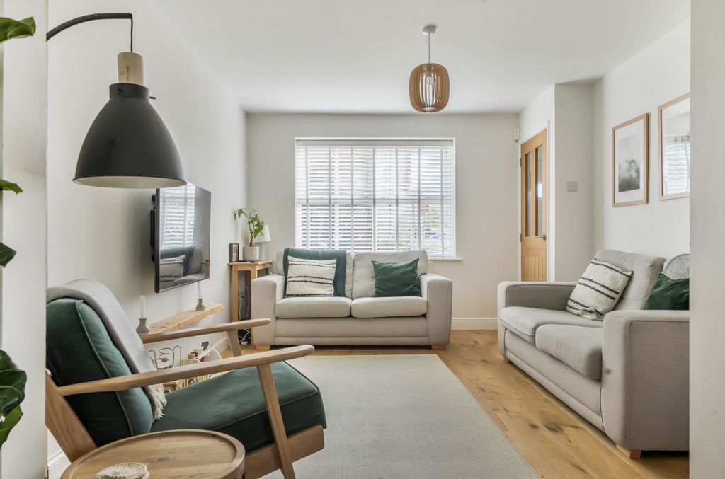 Property photo 2 of 20 1480194-10-6A310A...