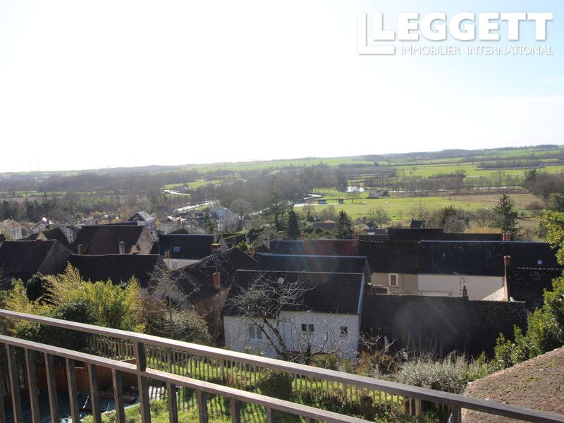 Property photo 2 of 10