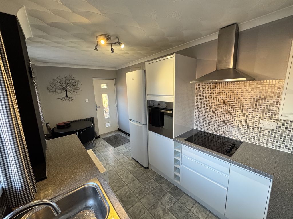 Property photo 3 of 12 Img_3199