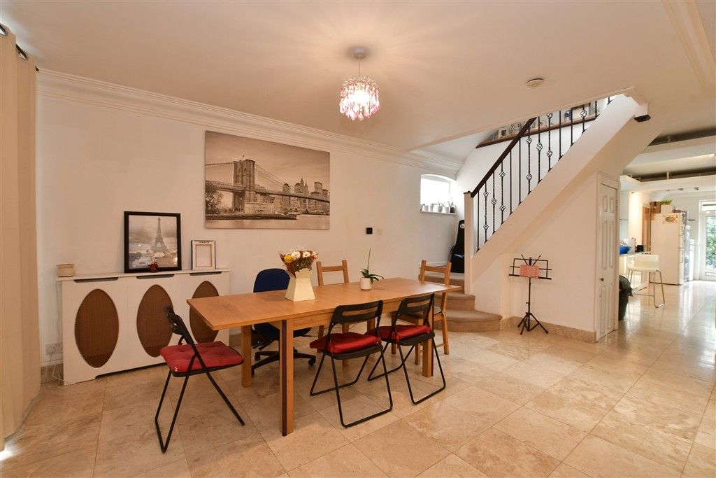 Property photo 2 of 14 Dining Area