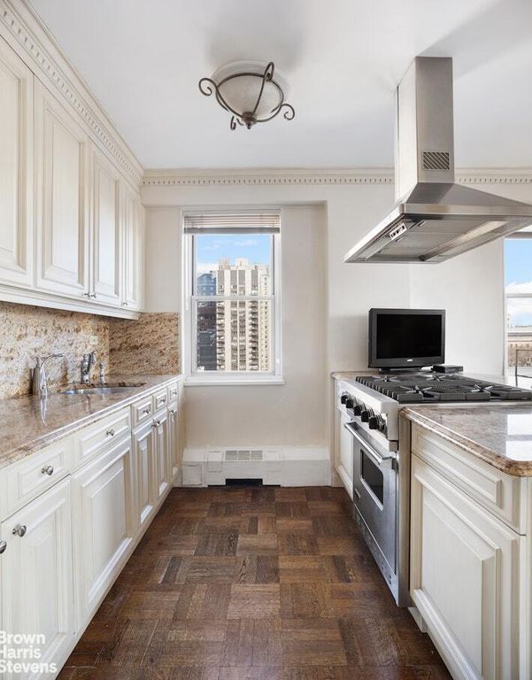 Property photo 3 of 13 <Alttext/>