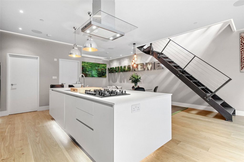 Property photo 3 of 10 Picture No. 93