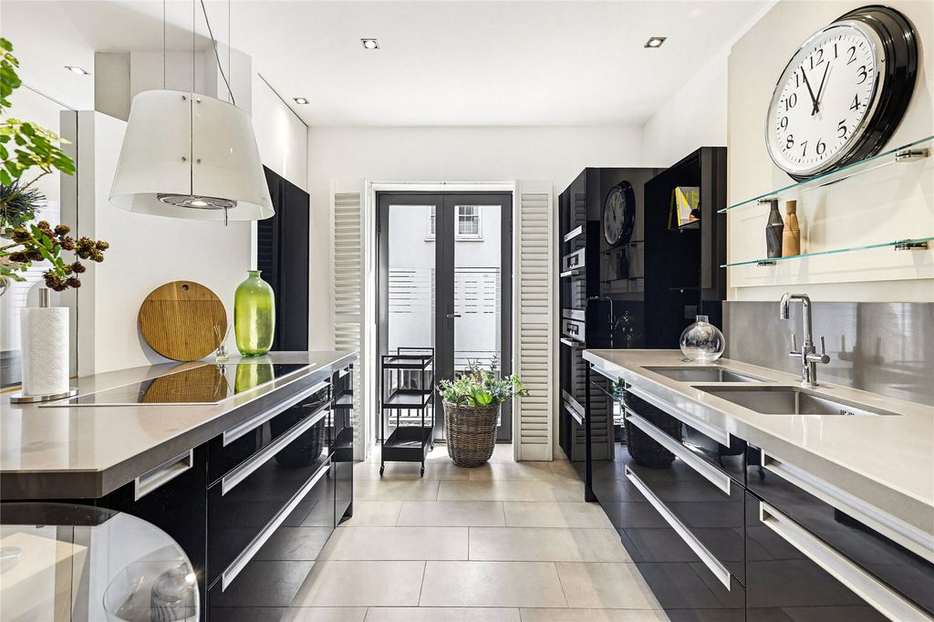 Property photo 2 of 13 Picture No. 58