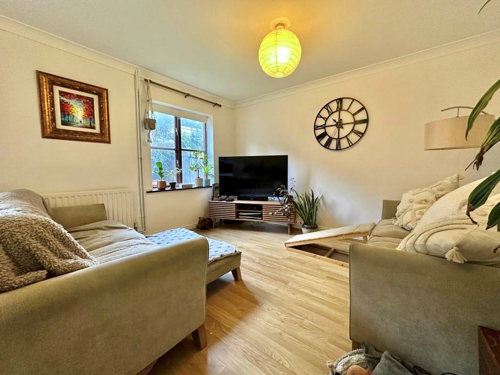 Property photo 3 of 11