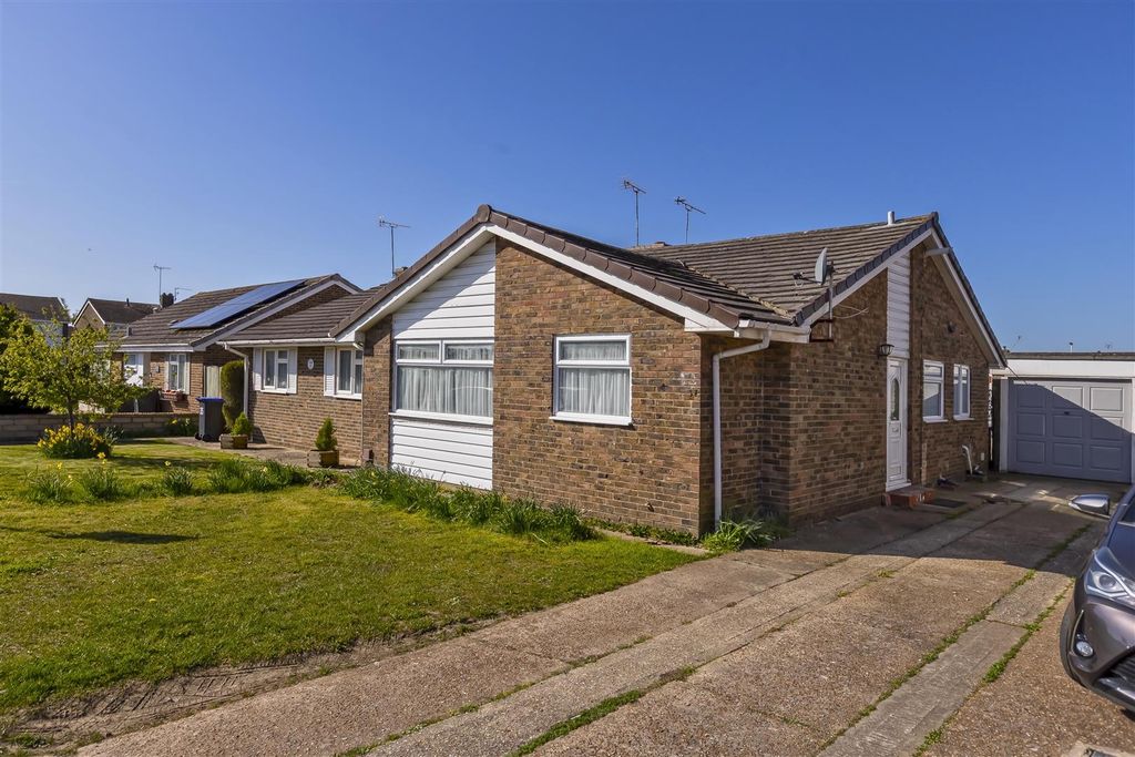 Property photo 1 of 11 Boxgrove_11.Jpg