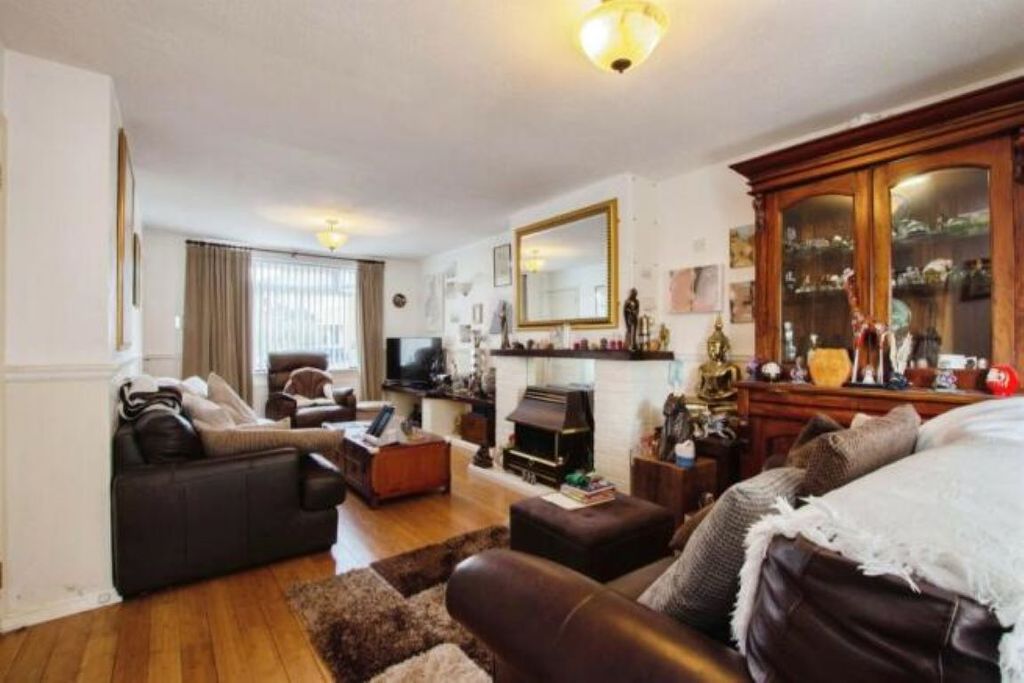 Property photo 3 of 14