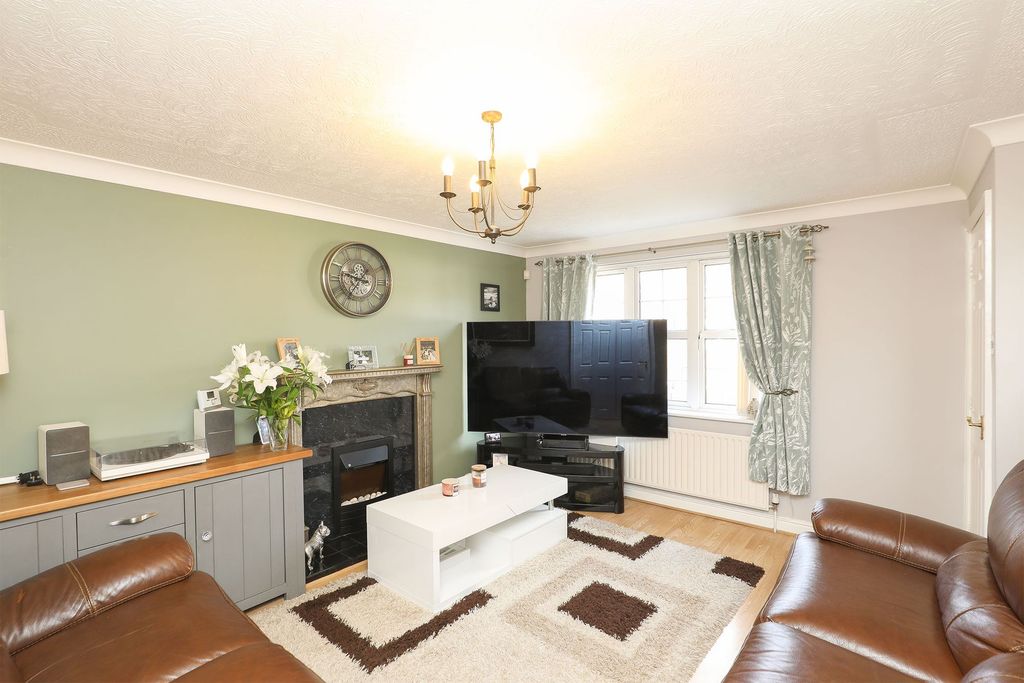 Property photo 2 of 16