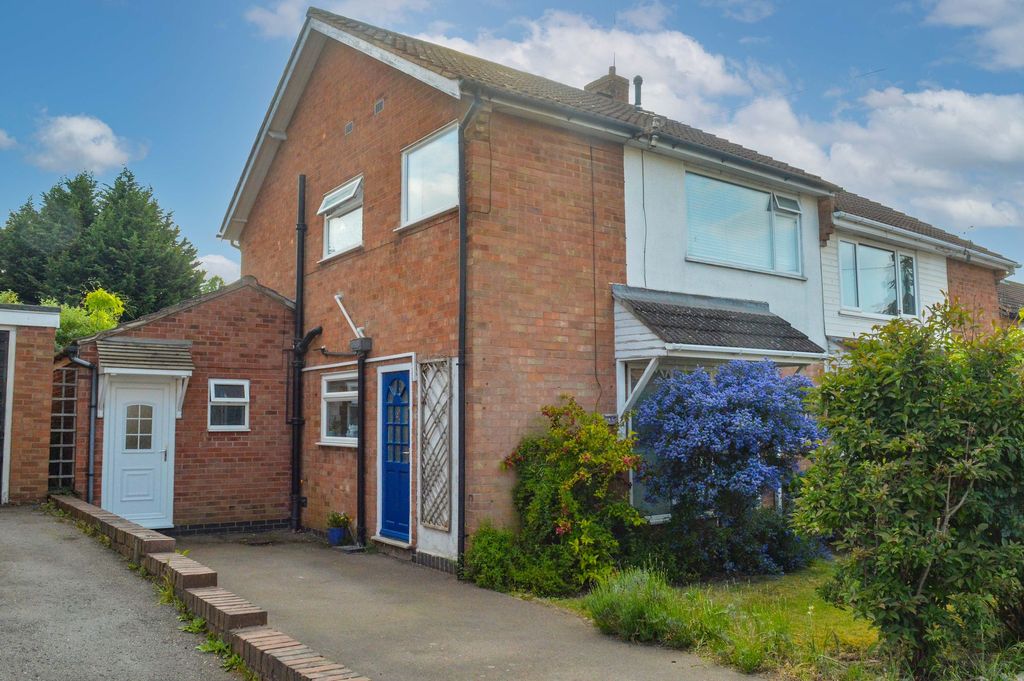 Property photo 1 of 32