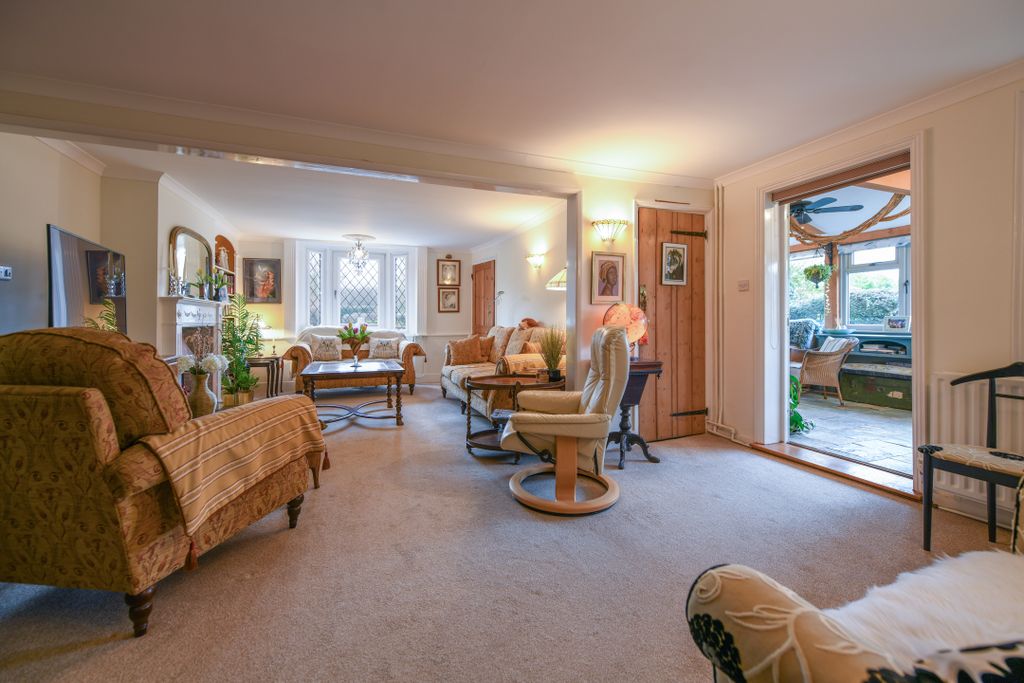 Property photo 2 of 42