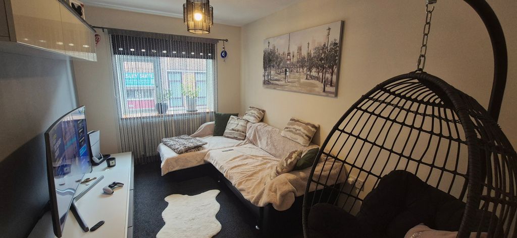 Property photo 3 of 9 Ep2