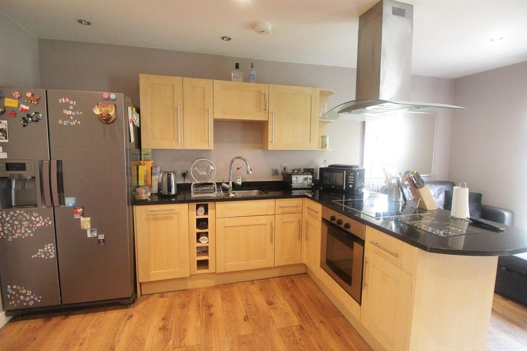 Property photo 2 of 9