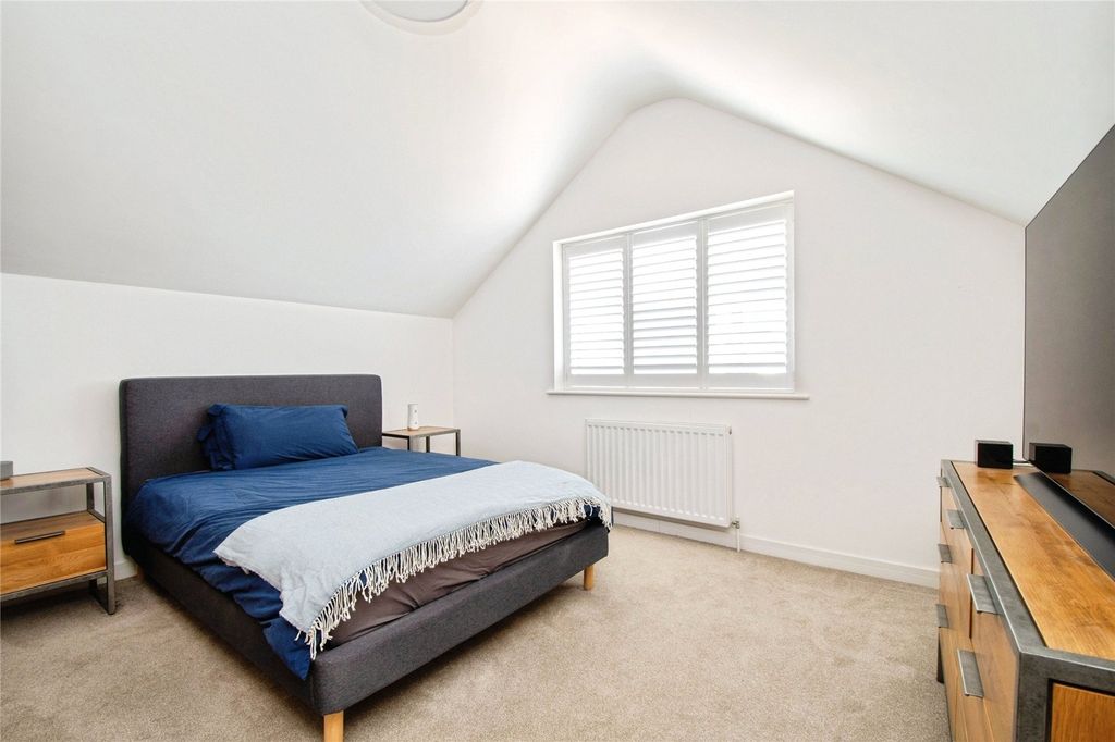 Property photo 3 of 32 Bedroom 2