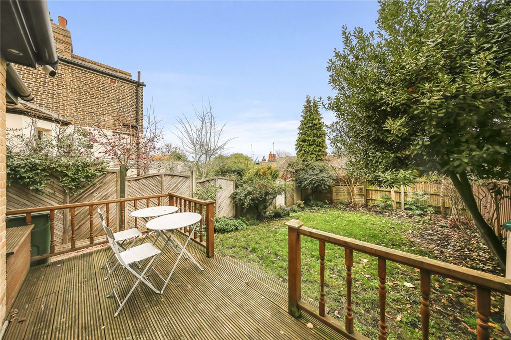 Property photo 3 of 10 Picture No. 12