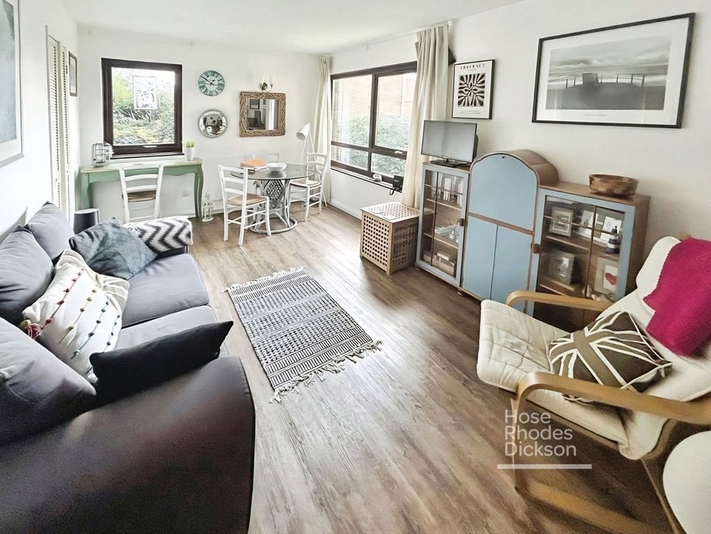 Property photo 2 of 8 Pbox-Img.Jpg
