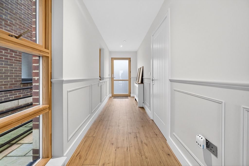 Property photo 2 of 49