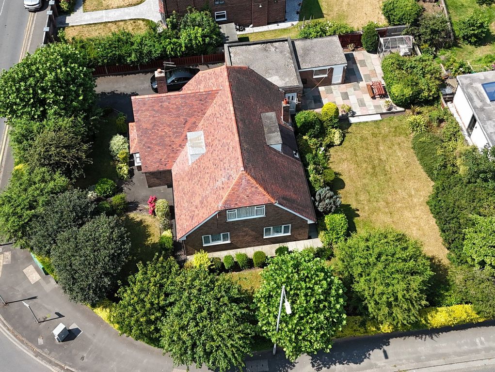 Property photo 2 of 42