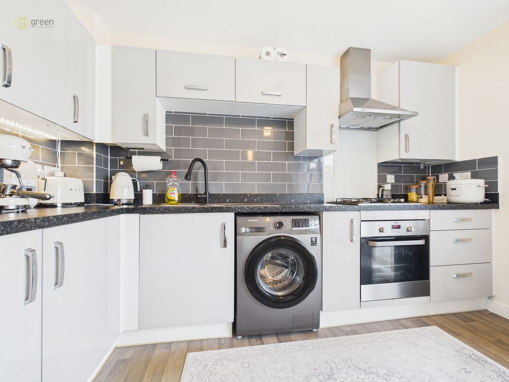 Property photo 3 of 35