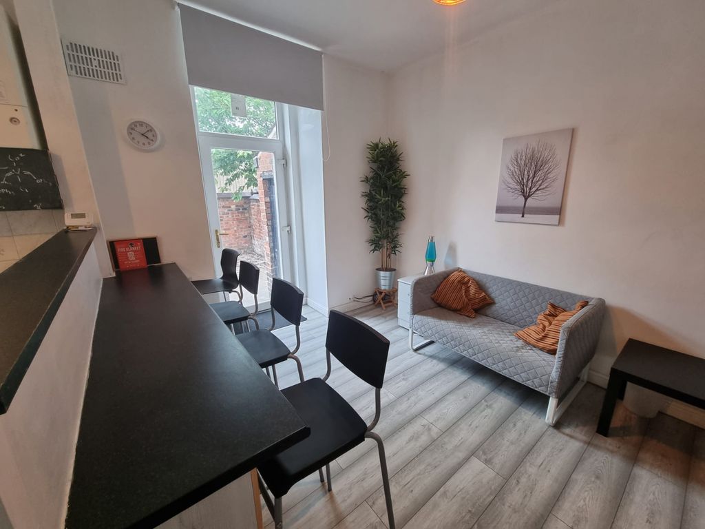 Property photo 2 of 12 Gallery