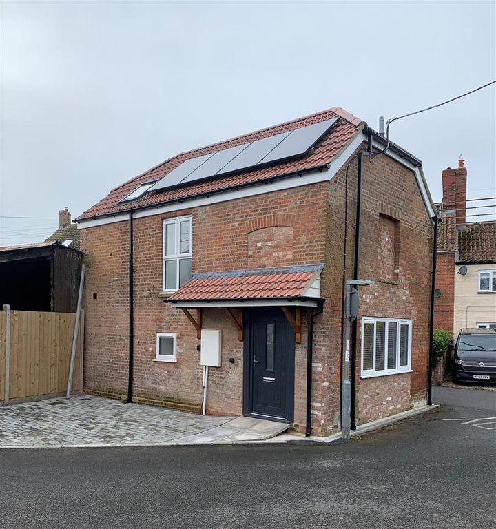 Property photo 1 of 14 Pound House Front.Jpg