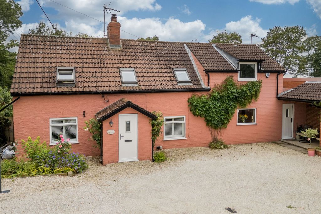 Property photo 1 of 37