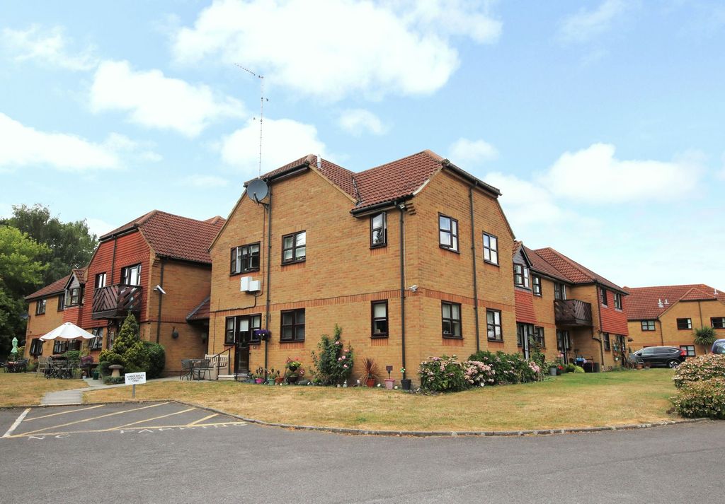 Property photo 1 of 12