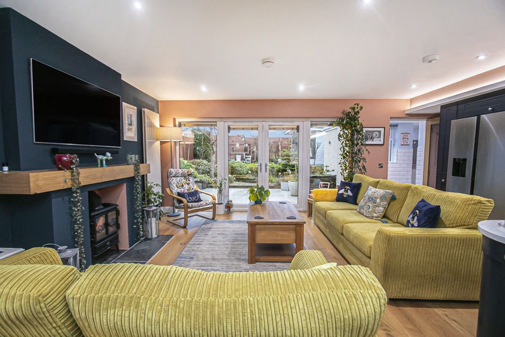 Property photo 2 of 43