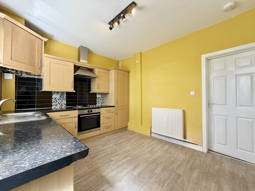Property photo 3 of 17 Kitchen/Diner