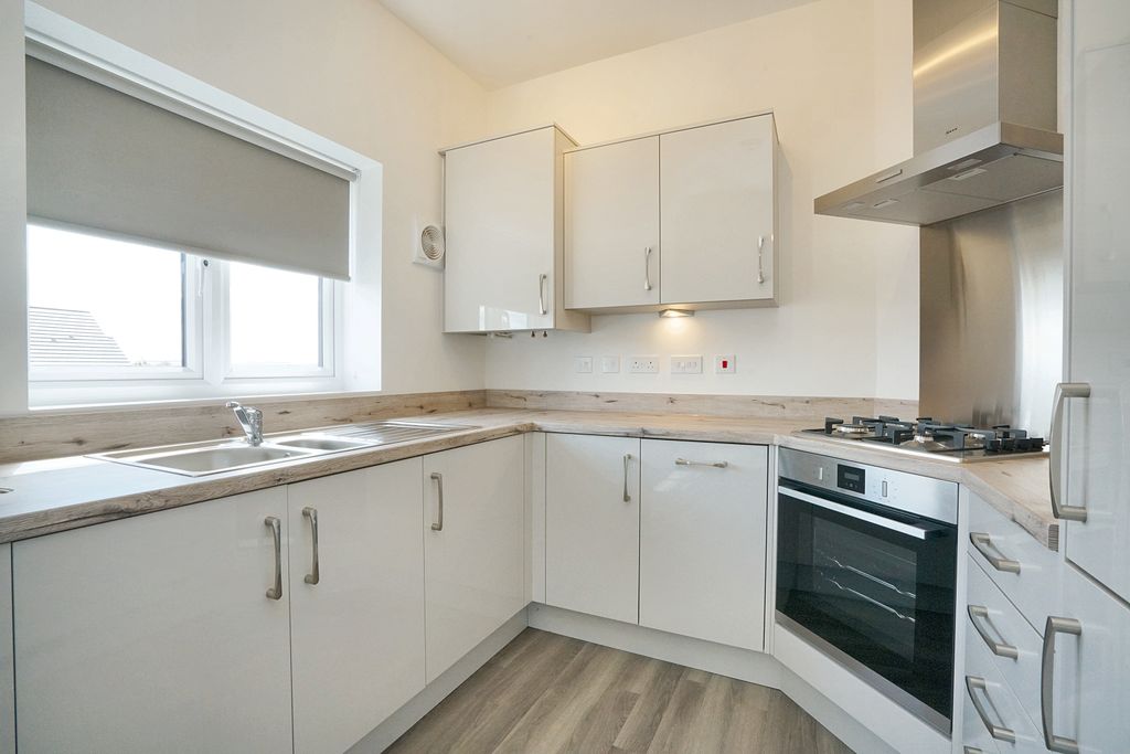 Property photo 3 of 22 Image