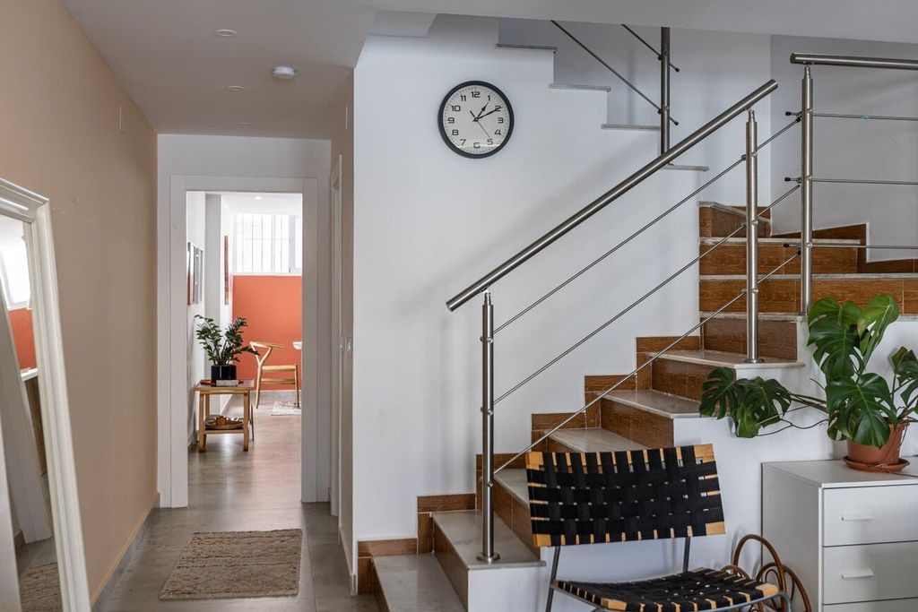 Property photo 3 of 31