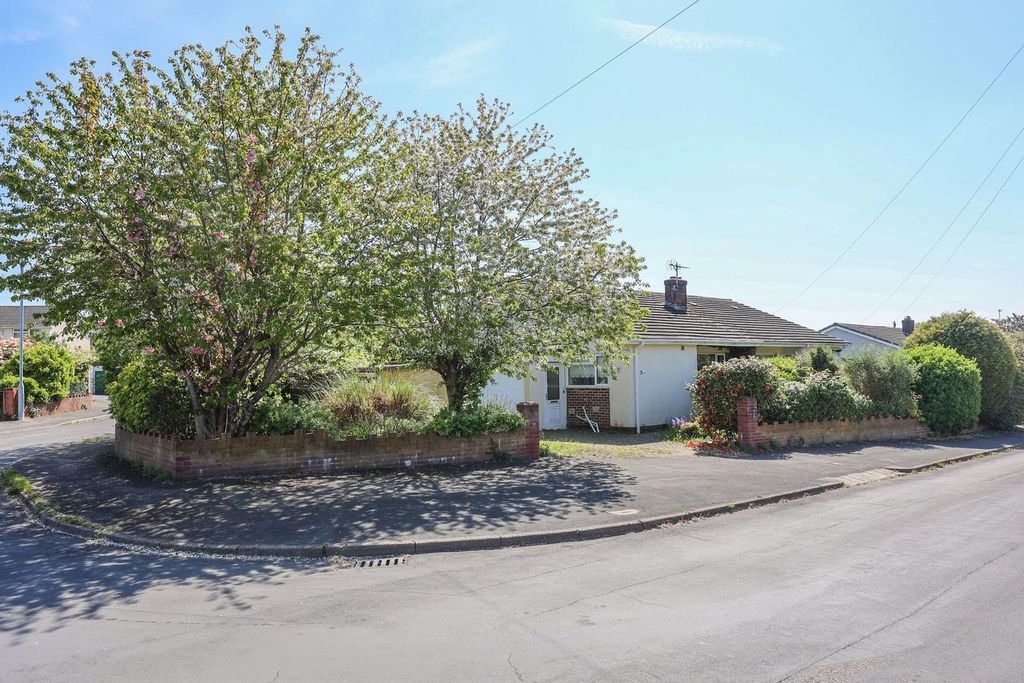 Property photo 1 of 9